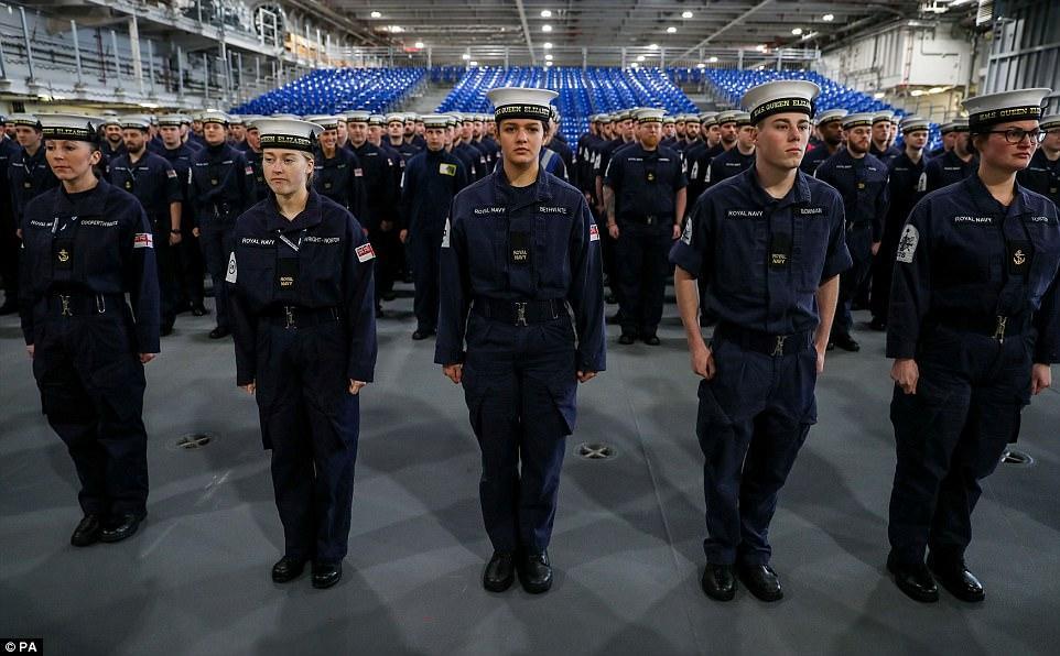 伊麗莎白女王號(hào)航母圖片，展現(xiàn)英國(guó)海軍力量的驕傲，伊麗莎白女王號(hào)航母展示英國(guó)海軍力量的風(fēng)采