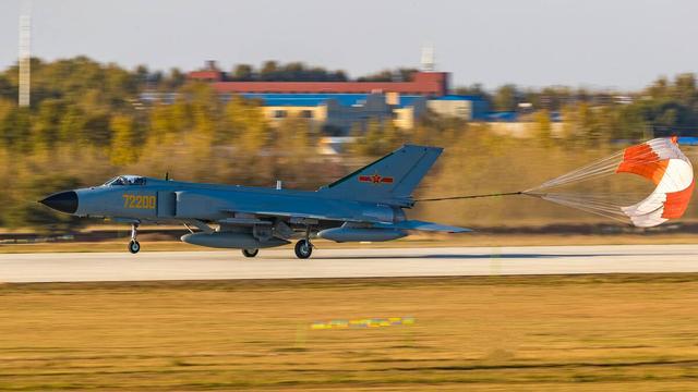 關(guān)于2022年殲-7還有多少架的探討，探討，殲-7戰(zhàn)機在2022年的數(shù)量概況