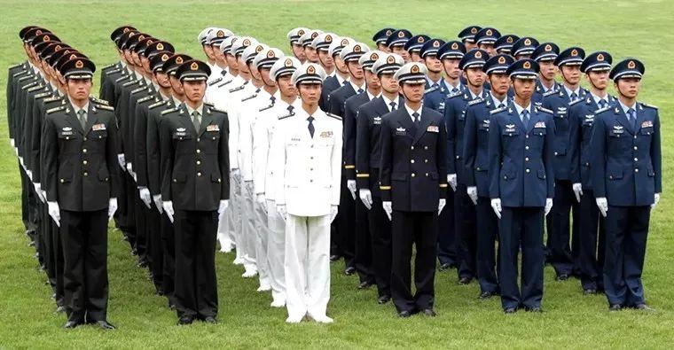 解放軍最新夾克作業(yè)服，設(shè)計(jì)特點(diǎn)與優(yōu)勢(shì)分析，解放軍最新夾克作業(yè)服設(shè)計(jì)特點(diǎn)與優(yōu)勢(shì)解析