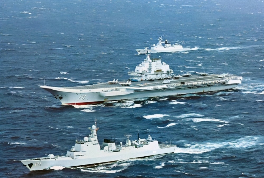 山東艦與伊麗莎白女王號(hào)，兩大戰(zhàn)艦的對(duì)比，山東艦與伊麗莎白女王號(hào)戰(zhàn)艦對(duì)比解析