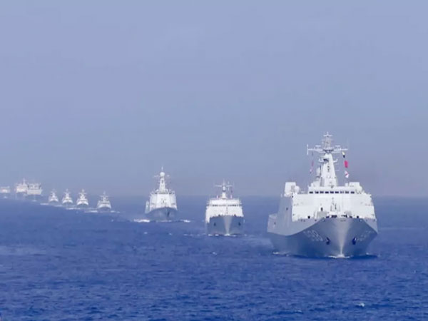 人民海軍成立70周年閱兵，輝煌成就與堅(jiān)定前行，人民海軍成立70周年閱兵，輝煌成就鑄就，堅(jiān)定前行展雄姿