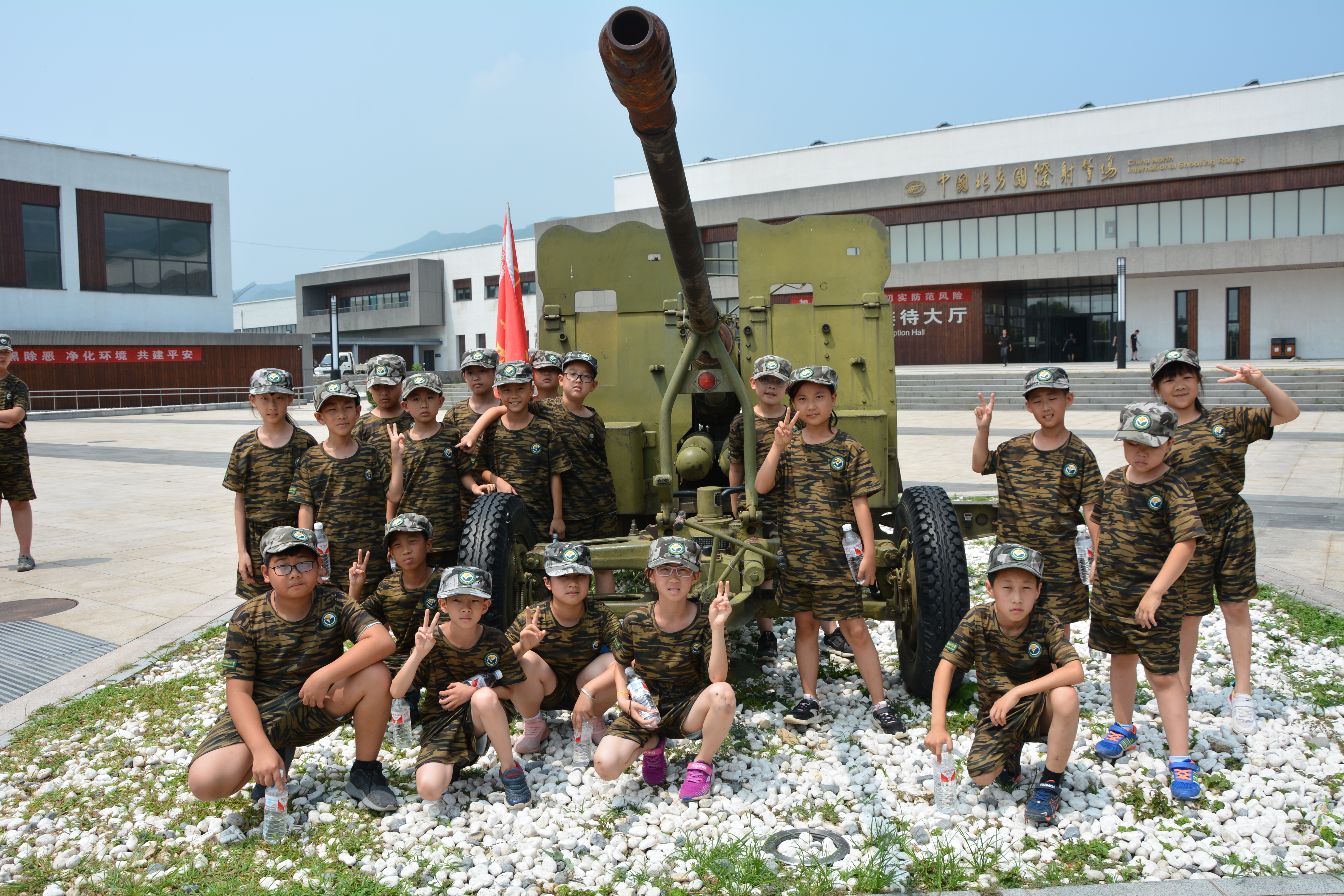 軍事夏令營(yíng)照片，展現(xiàn)熱血青春的力量與榮耀，軍事夏令營(yíng)照片，熱血青春的力量與榮耀展現(xiàn)