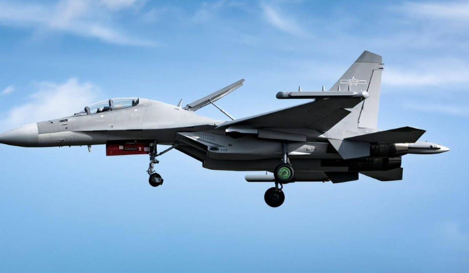 殲-16，中國航空工業(yè)的杰出代表，揭秘其屬于第幾代戰(zhàn)機(jī)，揭秘殲-16，中國航空工業(yè)杰出代表，究竟屬于第幾代戰(zhàn)機(jī)？