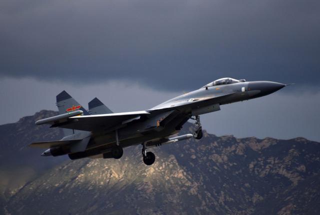 殲-11代號(hào)，揭示中國(guó)空軍強(qiáng)大戰(zhàn)斗力的象征，殲-11代號(hào)，中國(guó)空軍強(qiáng)大戰(zhàn)斗力的象征標(biāo)簽