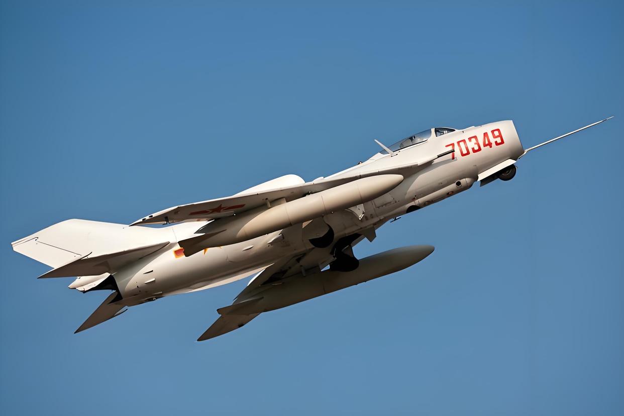殲-6戰(zhàn)斗機(jī)高清圖片展示及其歷史背景，殲-6戰(zhàn)斗機(jī)高清圖片展示與歷史背景揭秘