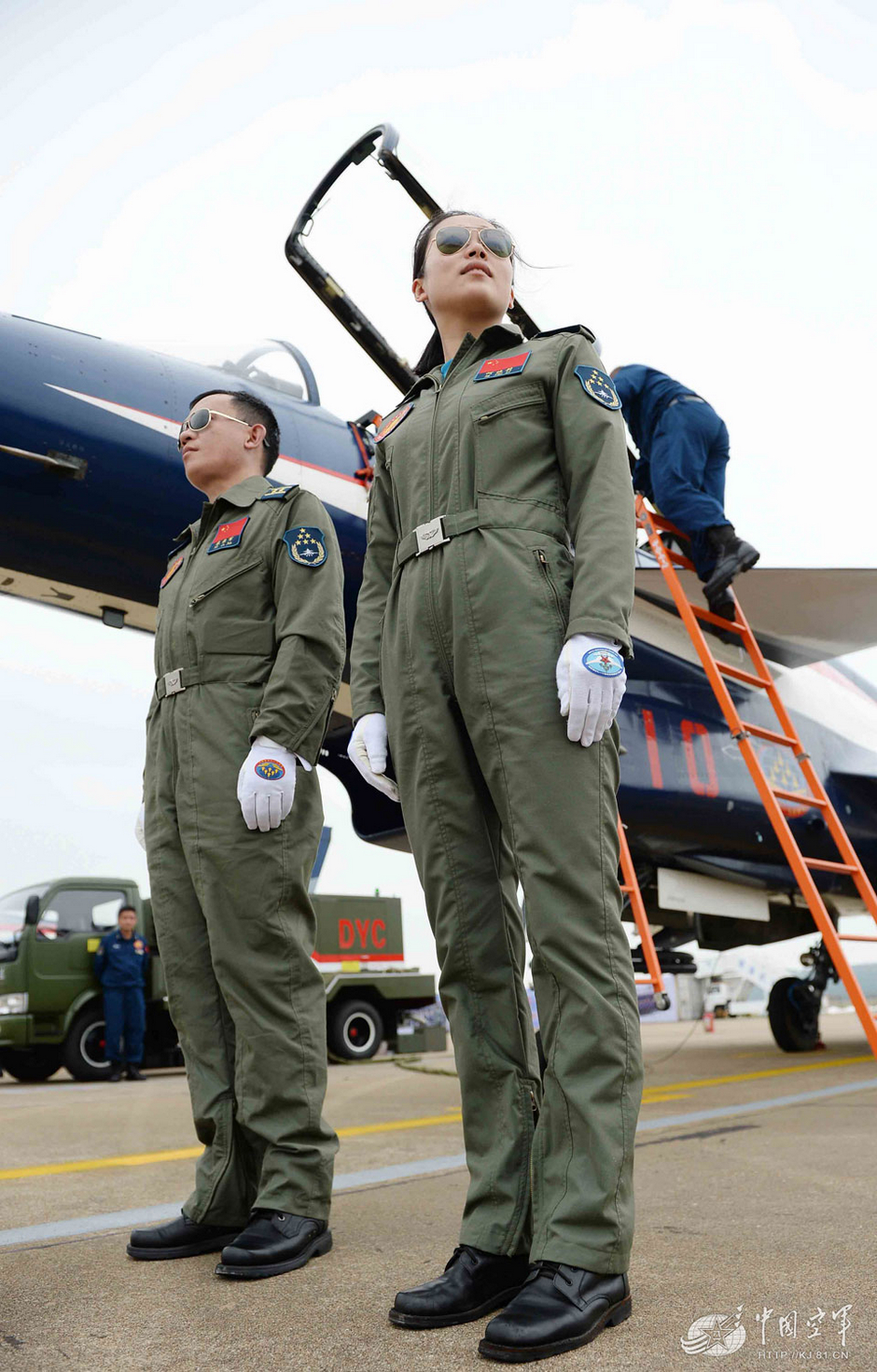 揭秘殲-10女飛行員神秘事件，真相探尋與反思，揭秘殲-10女飛行員神秘事件，探尋真相與反思之路